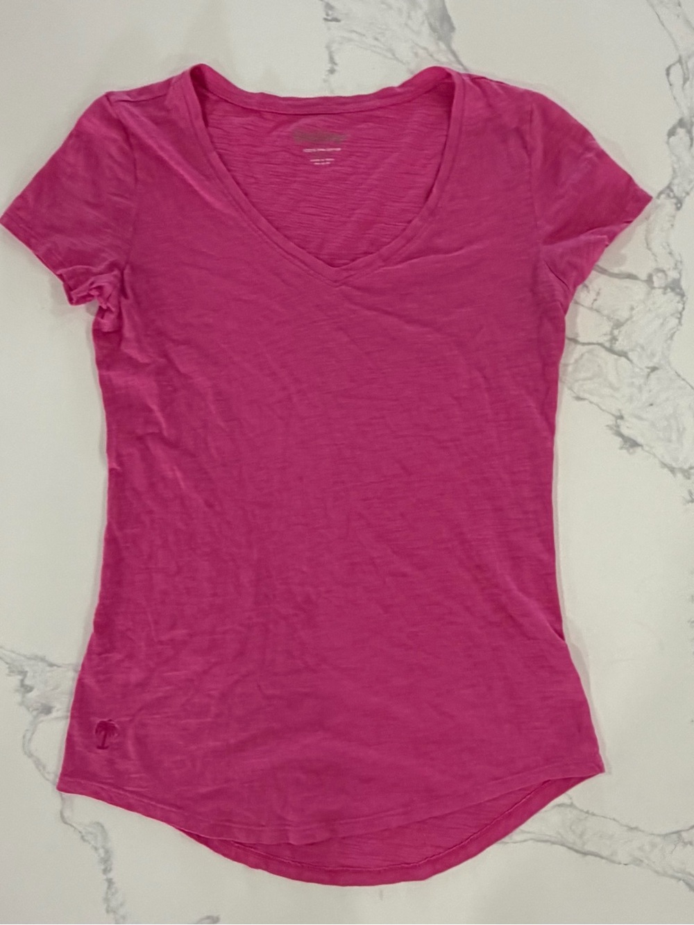 Lilly Pulitzer Etta V-Neck Tee Pink Pima Cotton Short Sleeve Top Size Small